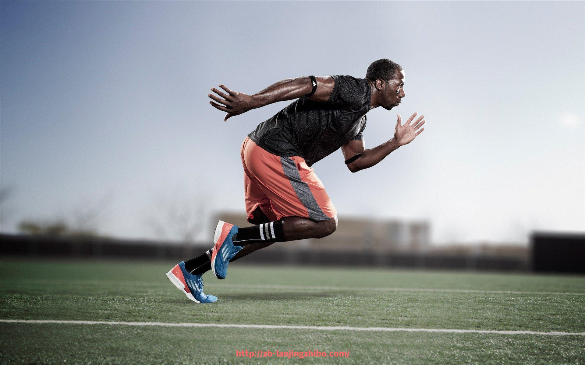 蓝鲸体育直播-世俱杯比赛节奏解析：高强度对抗下的临场策略